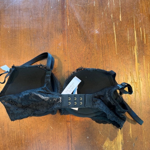 Victoria's Secret Lingerie 32B and XS - Picture 4 of 12